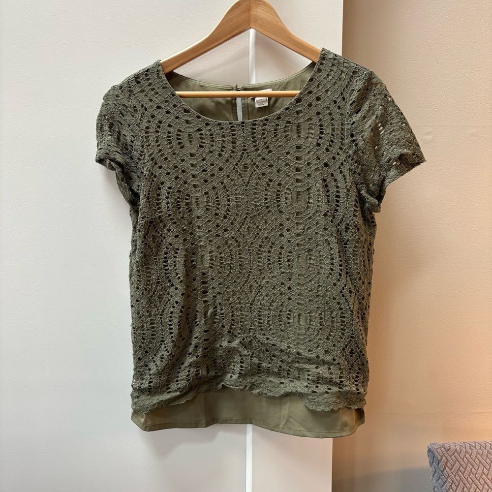 Olive Green Crochet Lace Top – Textured Elegance with Sheer Detail (Size 8)